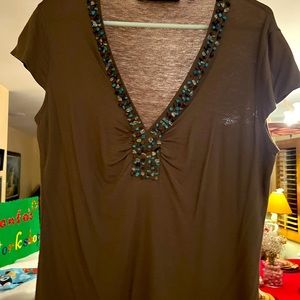 Michelle Nicole Women’s shirt trimmed in stones